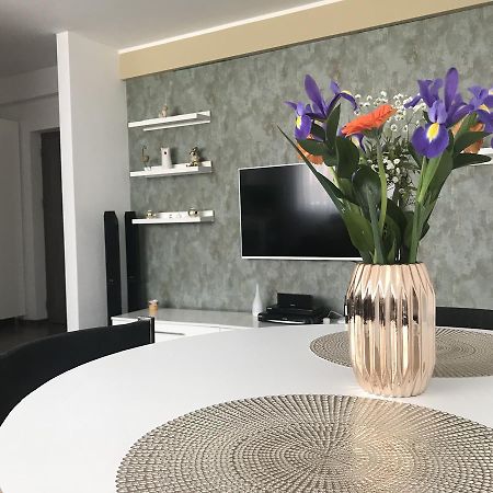 Pipera Lake View By Acme Rent Bukarest Kültér fotó