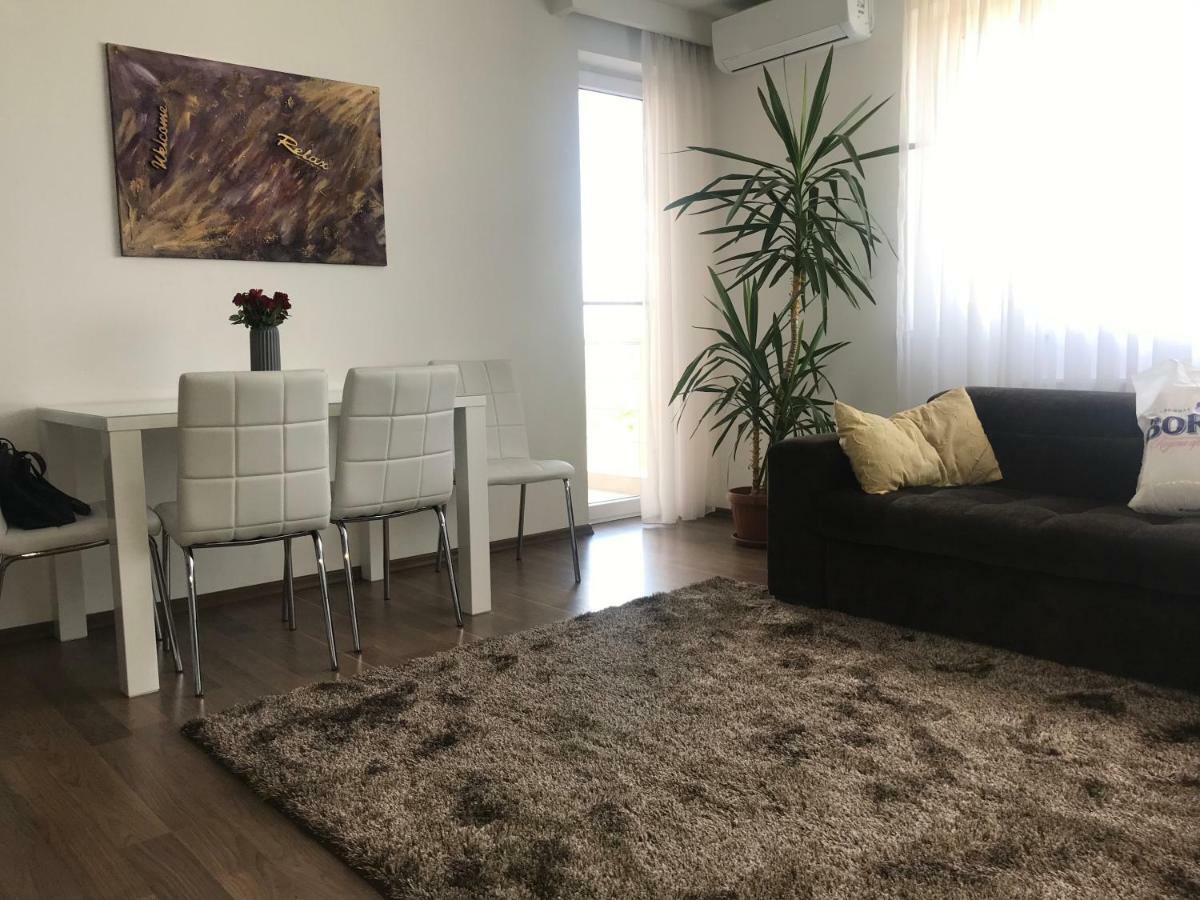 Pipera Lake View By Acme Rent Bukarest Kültér fotó