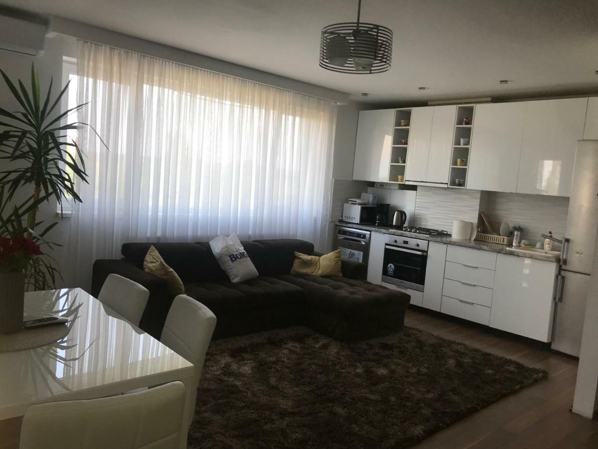 Pipera Lake View By Acme Rent Bukarest Kültér fotó